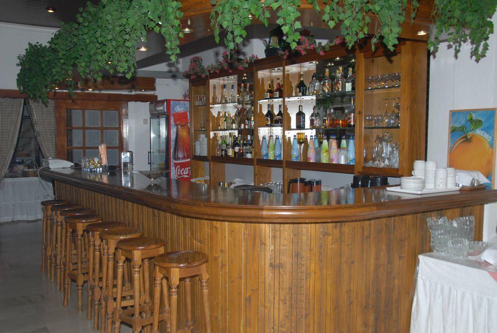 Nikolaíika Hotel Themisto מראה חיצוני תמונה