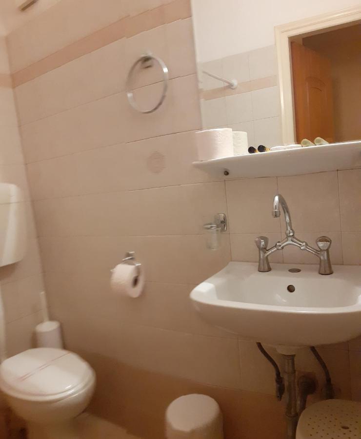Nikolaíika Hotel Themisto מראה חיצוני תמונה