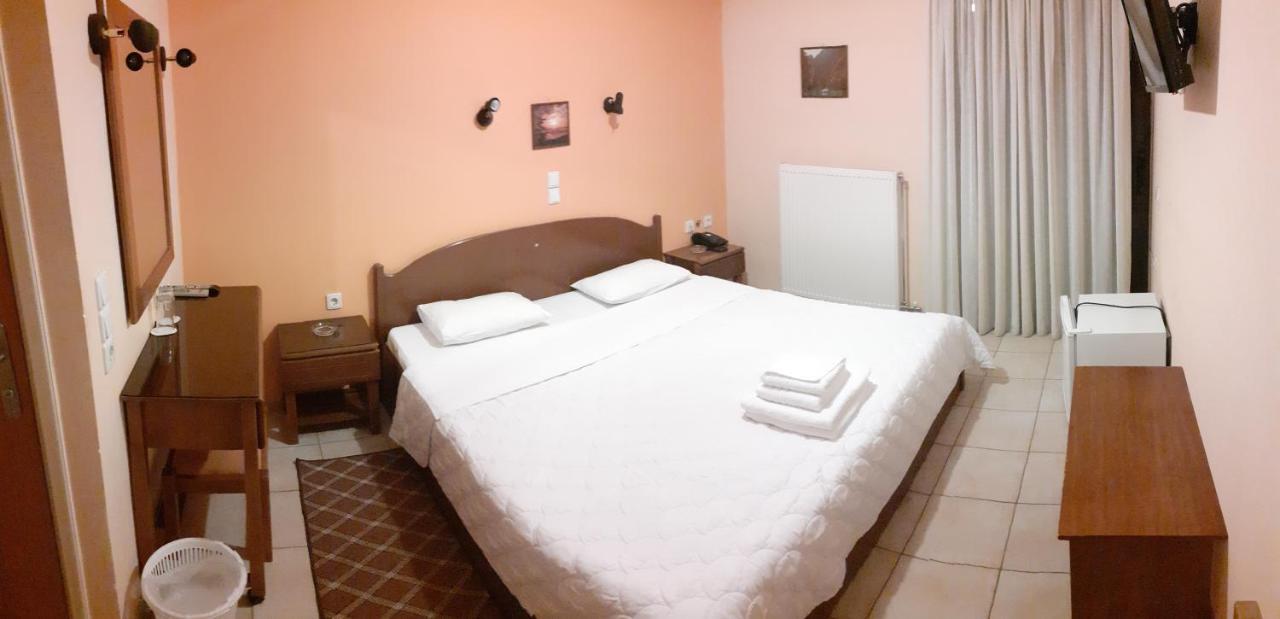 Nikolaíika Hotel Themisto מראה חיצוני תמונה